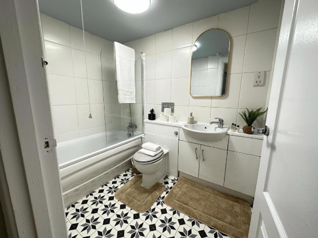 Three Bedroom Near Hyde Park Londra